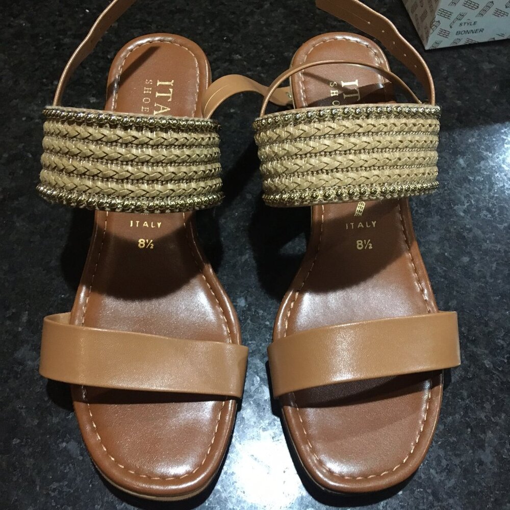 Italian Shoemakers Bonner Dressy Tan Sandals with Decorative Beading Size 8.5